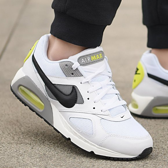 nike men's air max ivo running shoes